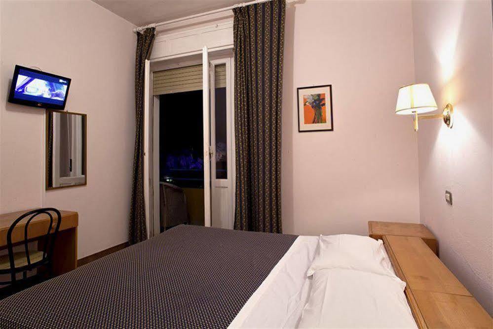 Hotel Calamosca Cagliari Exterior foto